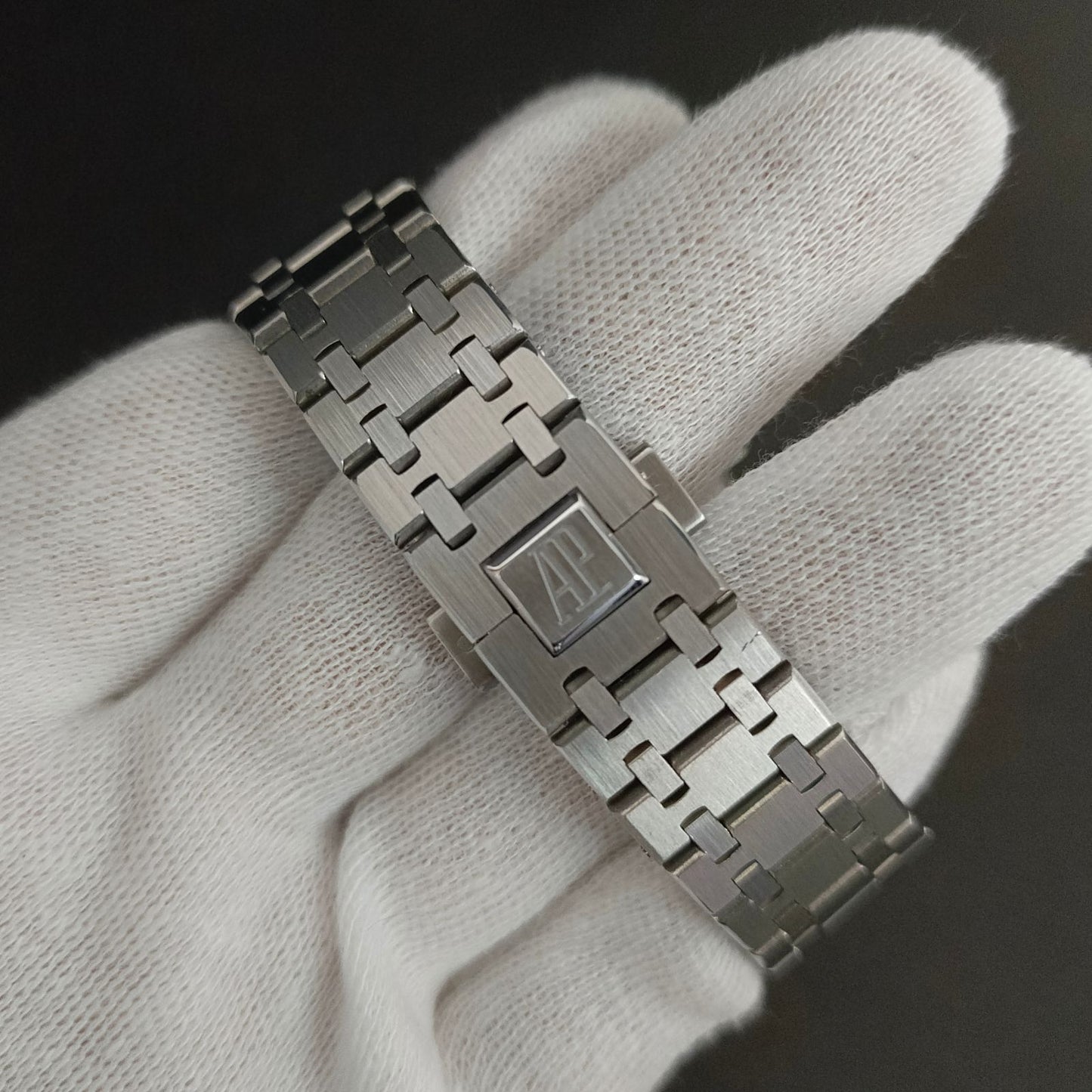 Audemars Piguet Royal Oak β AAA Master Copy